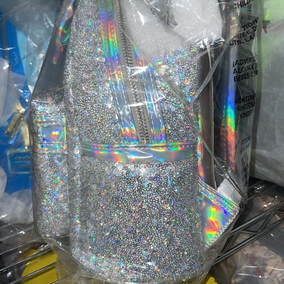 Holographic Silver Sequin Minnie backpack Loungefly - Picture 4 of 4